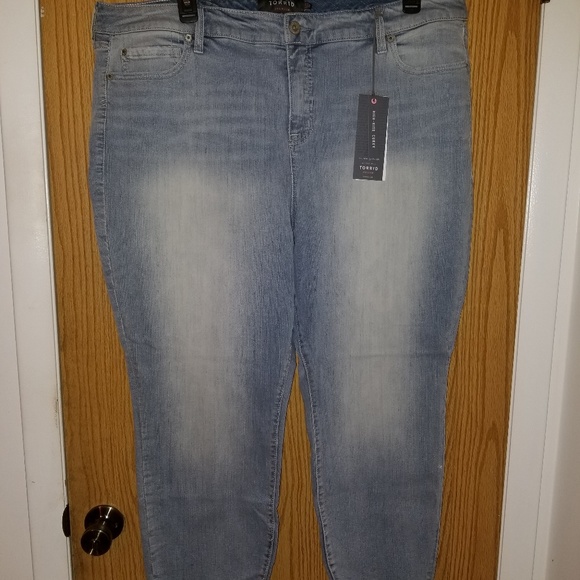 torrid Denim - NWT Torrid curvy jeans